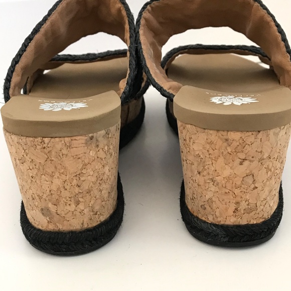 YELLOW BOX Wedge Platform Sandals Shoes Black Adalee Women’s Size 8 - Picture 7 of 16